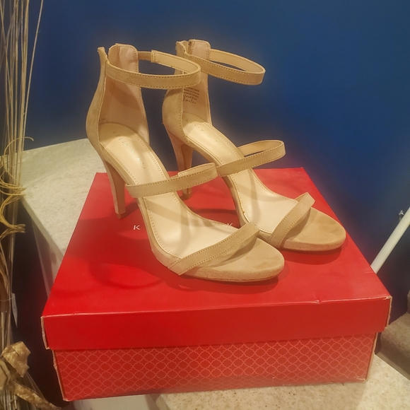 Kelly & Katie Strappy heels - Picture 1 of 2